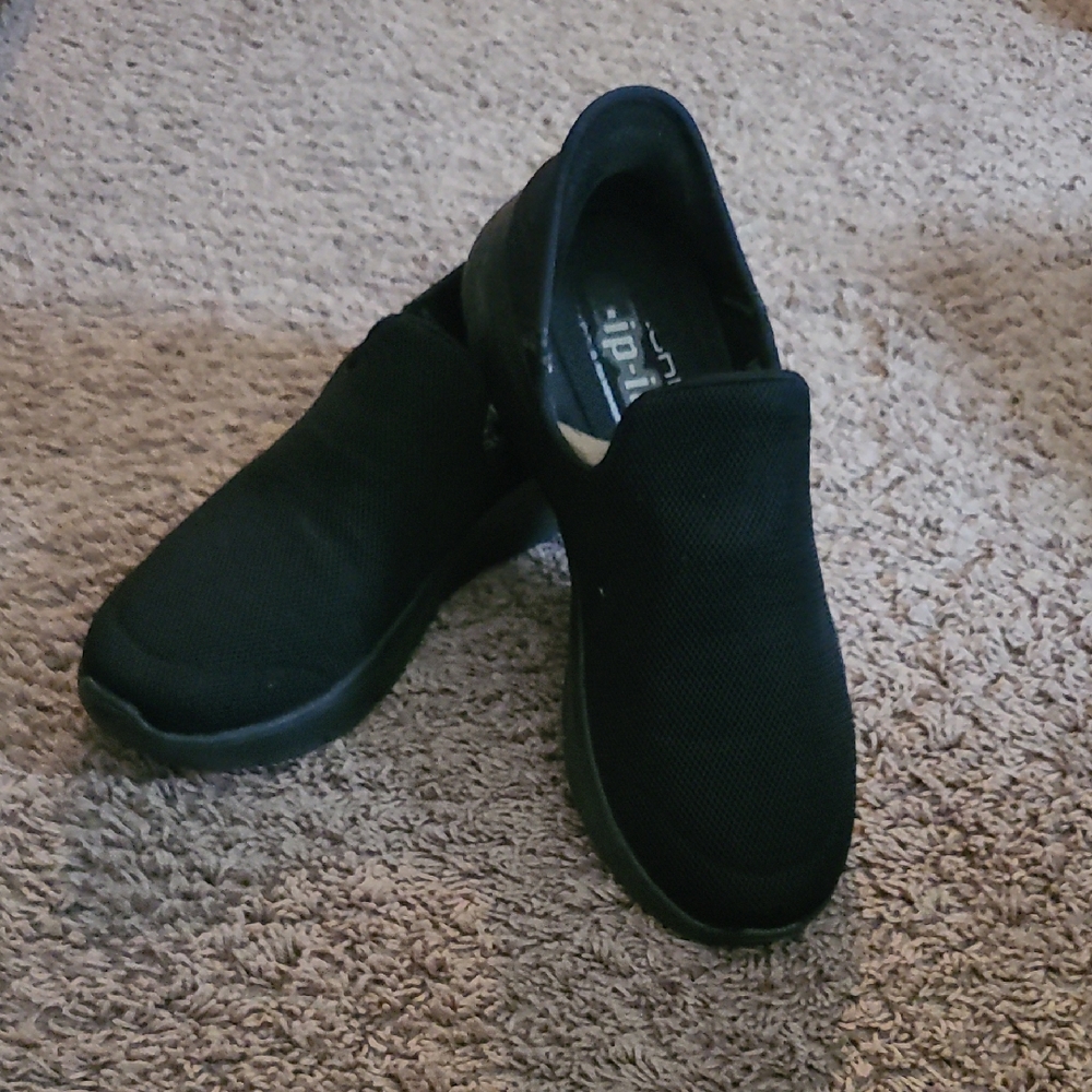 Men Skechers ,size 10 Black Slip-On Sneakers